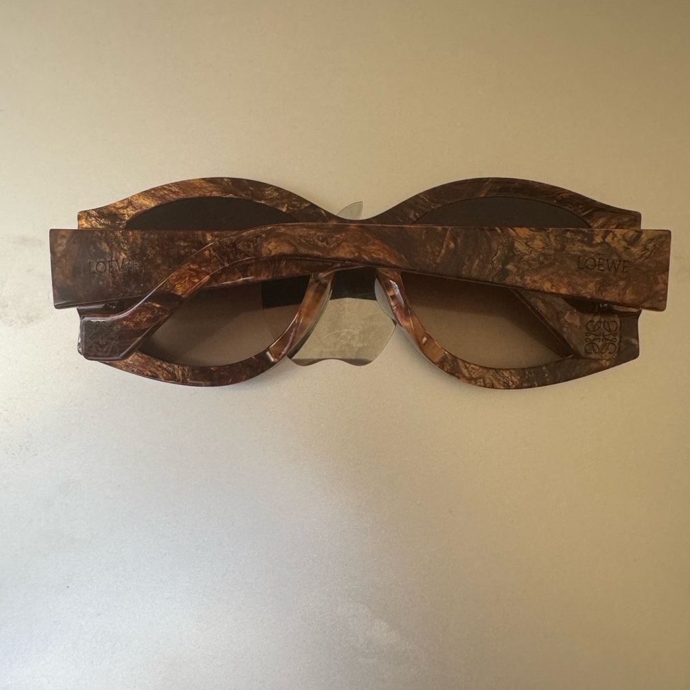 Loewe paula Ibiza Stylish Brown Sunglasses - Picture 5 of 6